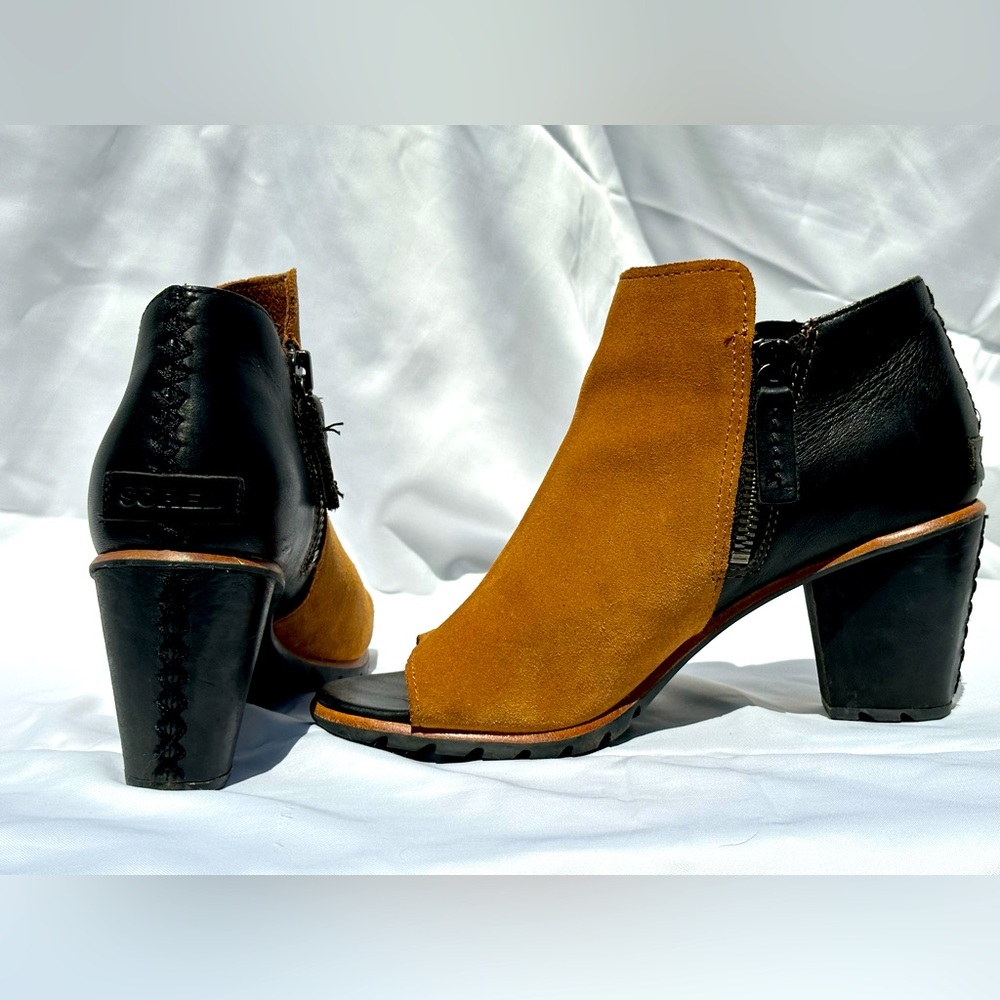 Sorel Nadia bootie, peep toe, two tone
